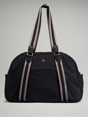 NWOT Lululemon Throwback Velocity Gym Bag 24L, Black